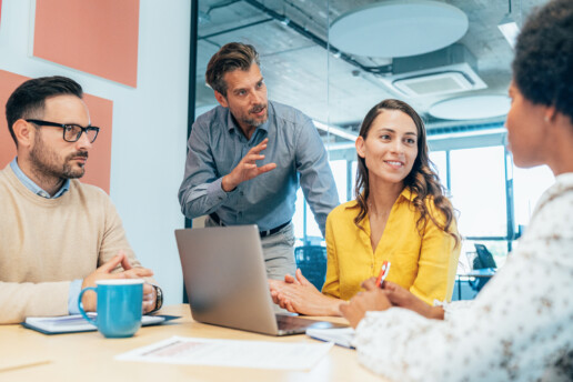 Gruppe von Personen in einem Meeting